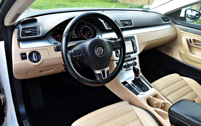 Volkswagen CC cena 39500 przebieg: 266000, rok produkcji 2013 z Żychlin małe 232